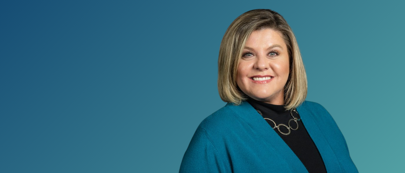 kim tinnon's headshot