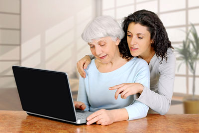 senior_lady_and_daughter